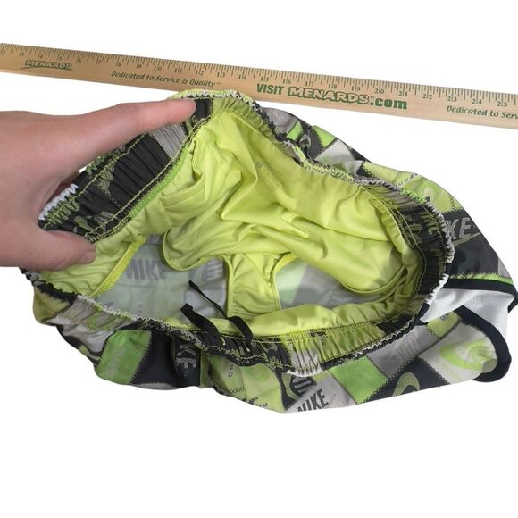 Nike ICON Clash Oregon Womens Dri-Fit Tempo Shorts medium - Picture 10 of 16